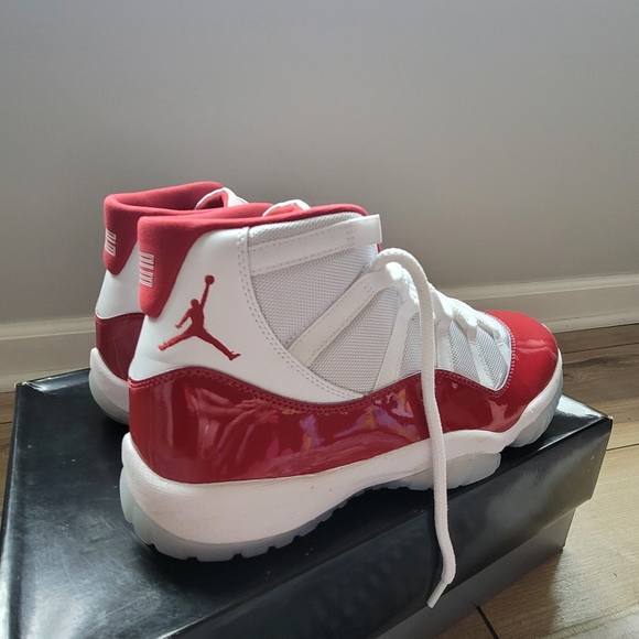 Air Jordan 11 Retro Nike Cherry 11s - Picture 9 of 14